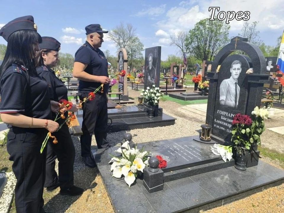 Полицейские приняли участие в торжествах, посвященных празднованию Дня Победы Полицейские приняли участие в торжествах, посвященных празднованию Дня Победы