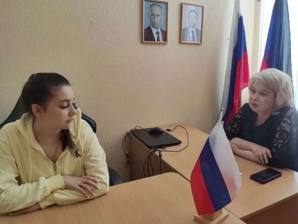 15 мая, в здании ГБДОУ «Детский сад № 37 общеразвивающего вида городского округа Макеевка» ДНР состоялся выездной прием граждан по личным вопросам, который провела руководитель Управы Горняцкого внутригородского района... 15 мая, в здании ГБДОУ «Детский сад № 37 общеразвивающего вида городского округа Макеевка» ДНР состоялся выездной прием граждан по личным вопросам, который провела руководитель Управы Горняцкого внутригородского района...