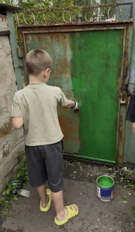 21 мая в Червоногвардейском районе прошла добрая и трогательная акция «Маленькие добрые дела», организованная МБУДО «Дом детского и юношеского творчества города Макеевки» и активистами первичного отделения № 588 партии... 21 мая в Червоногвардейском районе прошла добрая и трогательная акция «Маленькие добрые дела», организованная МБУДО «Дом детского и юношеского творчества города Макеевки» и активистами первичного отделения № 588 партии...