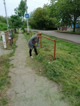 Сегодня, 21 мая в Червоногвардейском районе состоялась значимая акция по благоустройству общественных пространств, ставшая частью партийного проекта «Единая Россия» — «Донбасс — наш дом»