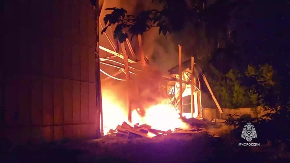 В Макеевке ликвидирован крупный пожар в результате атаки БПЛА