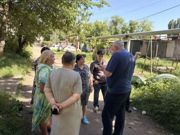 В Червоногвардейском районе прошла встреча с жителями жилого массива Восточный, по адресу: улица Коккинаки, 61 по проекту «Управдом» партии «Единая Россия»