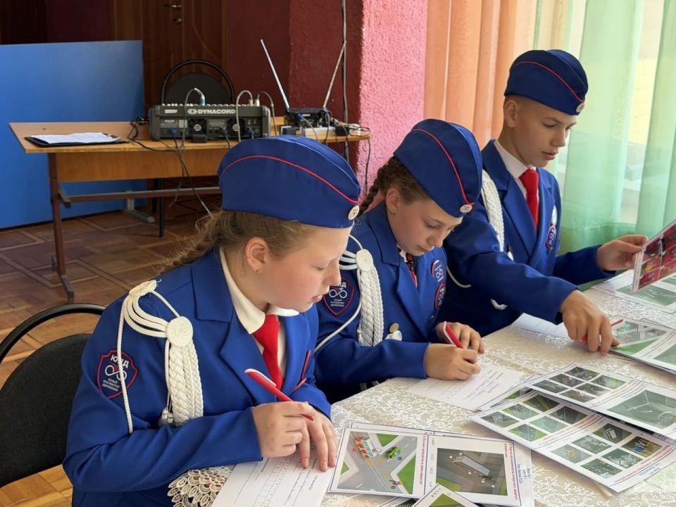 В Донецке прошел этап конкурса юных инспекторов движения «Безопасное колесо» В Донецке прошел этап конкурса юных инспекторов движения «Безопасное колесо»