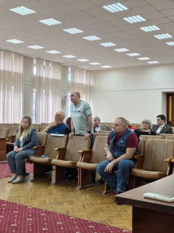 28 мая провели «Депутатский час» с временно исполняющим полномочия главы муниципального образования городского округа Макеевка Юлией Ивановой 28 мая провели «Депутатский час» с временно исполняющим полномочия главы муниципального образования городского округа Макеевка Юлией Ивановой