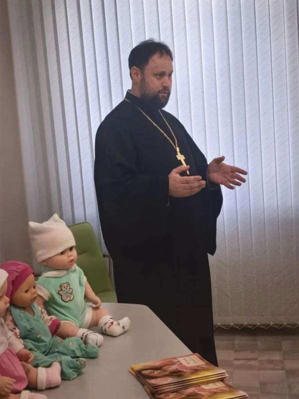 В рамках федерального партийного проекта "Крепкая семья" в ГБУ ДНР "Городской родильный дом г. Макеевки" прошло праздничное мероприятие для беременных женщин ко Дню защиты детей В рамках федерального партийного проекта "Крепкая семья" в ГБУ ДНР "Городской родильный дом г. Макеевки" прошло праздничное мероприятие для беременных женщин ко Дню защиты детей