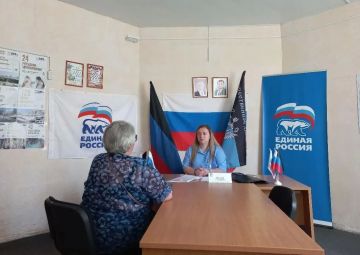 Сегодня, 9 июня, депутат Макеевского городского совета Донецкой Народной Республики первого созыва Алена Трякина провела прием граждан в общественной приемной партии «Единая Россия» Советского внутригородского района...