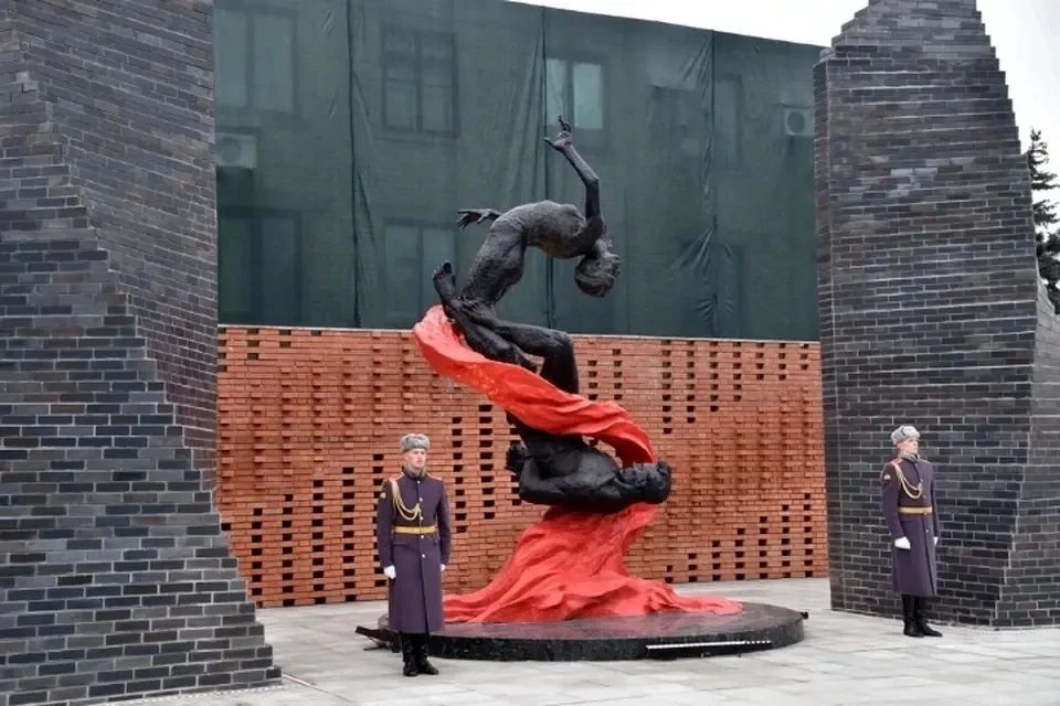 Саур-Могила и другие памятники ДНР получили статус федерального значения Саур-Могила и другие памятники ДНР получили статус федерального значения