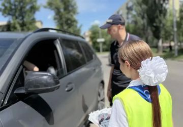 Сотрудники Госавтоинспекции ведут профилактическую работу в Макеевке