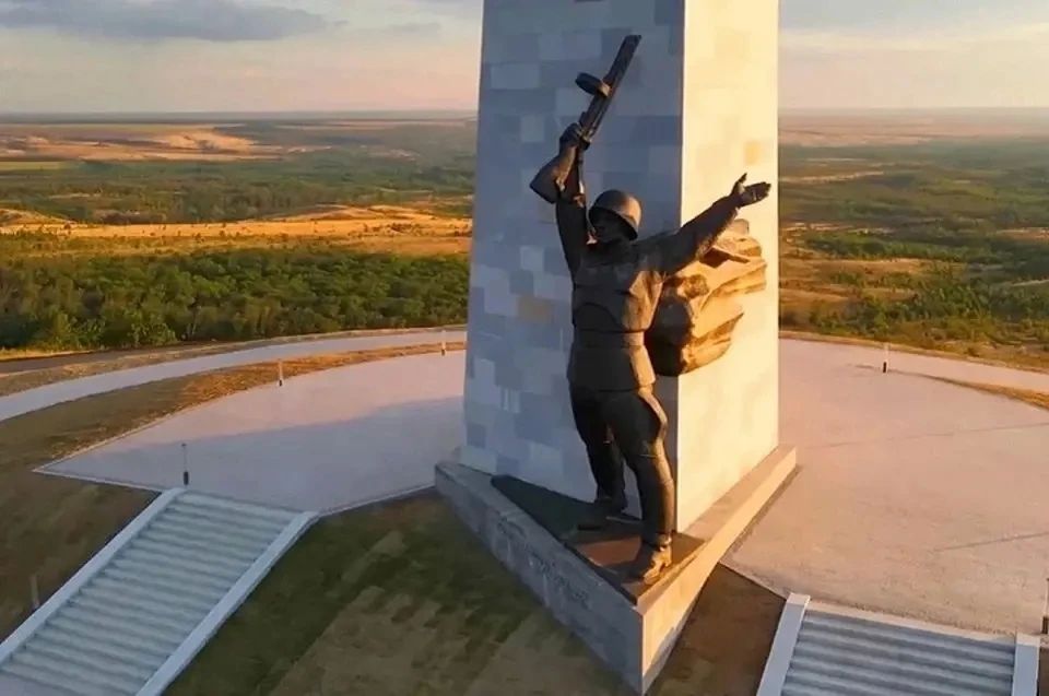 Саур-Могила и другие памятники ДНР получили статус федерального значения Саур-Могила и другие памятники ДНР получили статус федерального значения