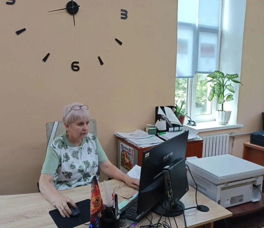 Компьютерная грамотность для людей старшего поколения: новый шаг в мир технологий Компьютерная грамотность для людей старшего поколения: новый шаг в мир технологий