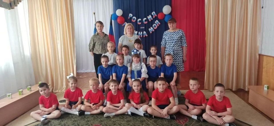 Маленькие сердца, большая страна: как дошколята Макеевки отметили День России Маленькие сердца, большая страна: как дошколята Макеевки отметили День России