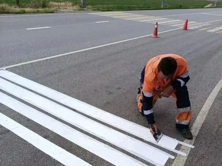 #СОДЕРЖАНИЕ_СВОД за сутки. Заботимся о вашей безопасности! За минувшие сутки выполнили ряд работ по приведению дорожной инфраструктуры в соответствие с проектами организации дорожного движения, а также по наведению порядка... #СОДЕРЖАНИЕ_СВОД за сутки. Заботимся о вашей безопасности! За минувшие сутки выполнили ряд работ по приведению дорожной инфраструктуры в соответствие с проектами организации дорожного движения, а также по наведению порядка...