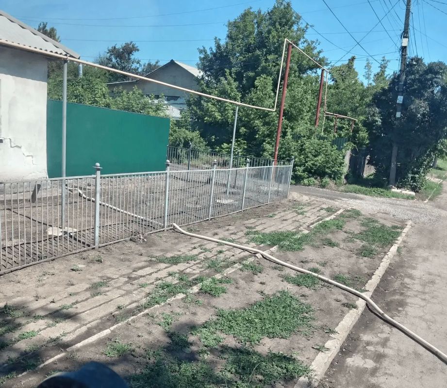 17 июня, в Кировском внутригородском районе при поддержке региона-шефа Московская область согласно поступившим заявкам произведен подвоз воды для жителей в жилом массиве «Путь Ильича» 17 июня, в Кировском внутригородском районе при поддержке региона-шефа Московская область согласно поступившим заявкам произведен подвоз воды для жителей в жилом массиве «Путь Ильича»