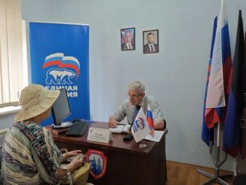 Александр Мальков провел личный прием граждан в приемной партии «Единая Россия» в Пролетарском районе Донецка