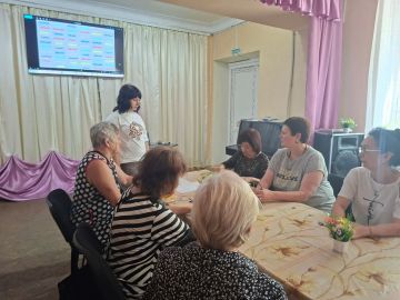 24 июня, по поручению Главы ДНР Дениса Пушилина, заместитель руководителя Управы Кировского внутригородского района Администрации городского округа Макеевка Донецкой Народной Республики Ирина Воронина провела встречу с...