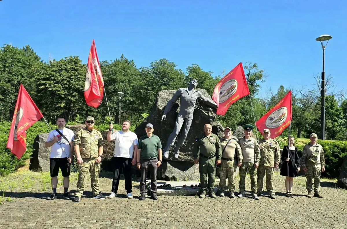 Депутаты Народного Совета приняли участие в памятных мероприятиях ко Дню ветеранов боевых действий Депутаты Народного Совета приняли участие в памятных мероприятиях ко Дню ветеранов боевых действий