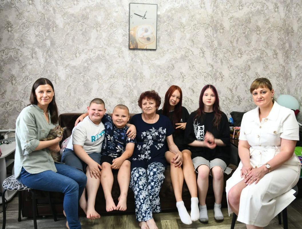 Сегодня, в День семьи, любви и верности, хочу поделиться историей, которая тронула меня до глубины души Сегодня, в День семьи, любви и верности, хочу поделиться историей, которая тронула меня до глубины души