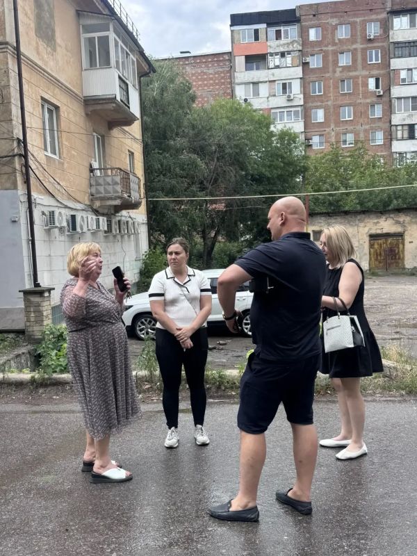 Сегодня, 9 июля лидер общественного мнения Людмила Гузар провела встречу с жителями жилого массива Горького Сегодня, 9 июля лидер общественного мнения Людмила Гузар провела встречу с жителями жилого массива Горького