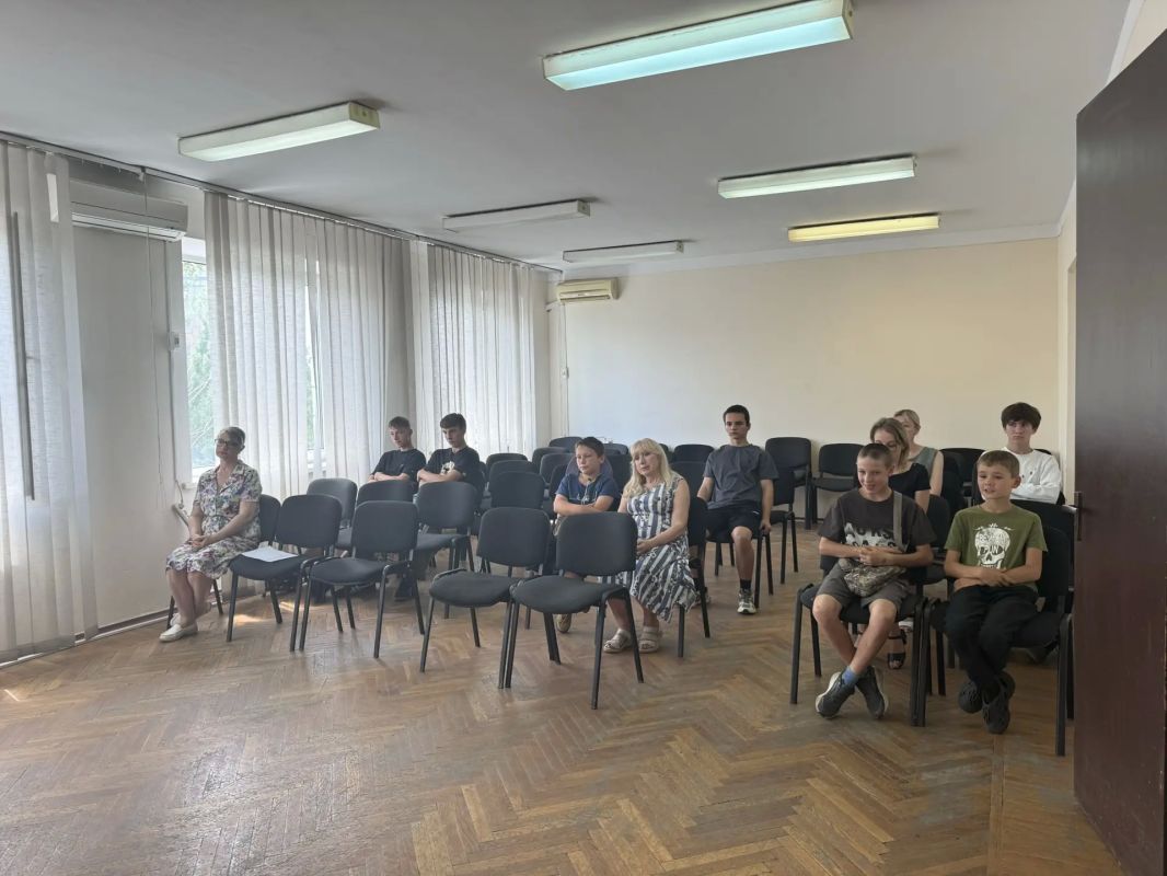 В Управе Горняцкого внутригородского района состоялся круглый стол, посвященный обеспечению безопасности детей в летний период В Управе Горняцкого внутригородского района состоялся круглый стол, посвященный обеспечению безопасности детей в летний период