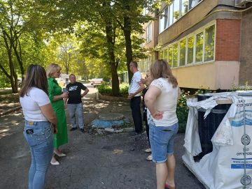 Сегодня, 20 июля в Червоногвардейском районе состоялась встреча заместителя руководителя Управы Червоногвардейского внутригородского района Администрации городского округа Макеевка Татьяны Задорожной с жителями жилого...