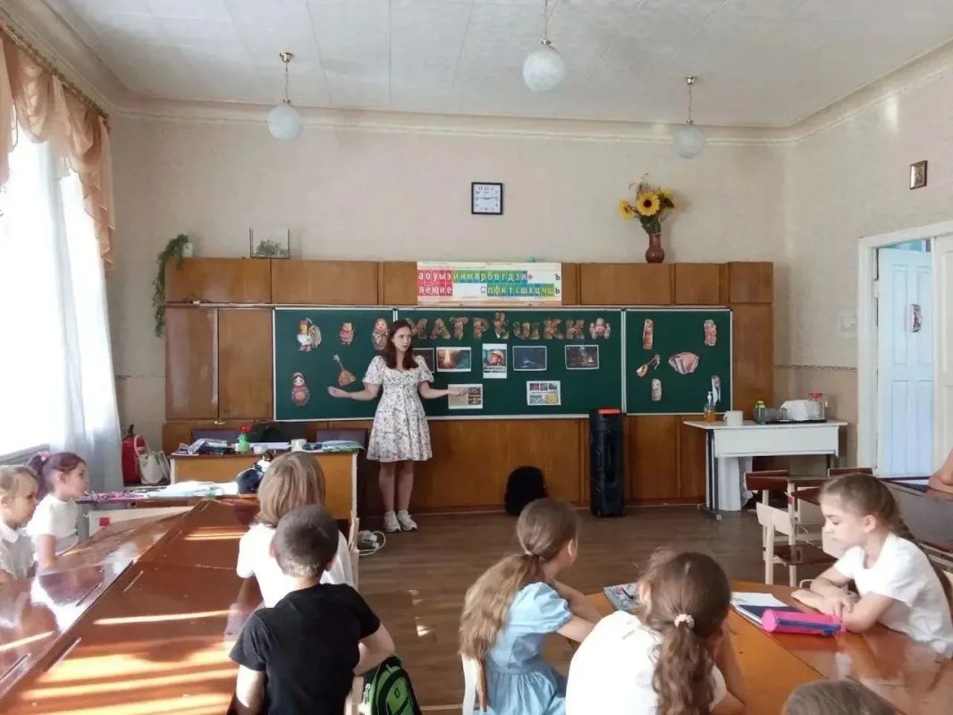 В преддверии профессионального праздника в пришкольном лагере "Веснушки" дети погрузились в историю родной Макеевки, неразрывно связанную с металлургической отраслью В преддверии профессионального праздника в пришкольном лагере "Веснушки" дети погрузились в историю родной Макеевки, неразрывно связанную с металлургической отраслью