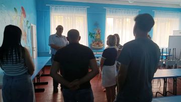 21 июля депутат Макеевского городского совета Донецкой Народной Республики первого созыва Олег Венжега провел очередную встречу с жителями Советского внутригородского района городского округа Макеевка возле дома № 33 по ул....