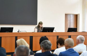 Сегодня провела расширенное аппаратное совещание, в котором участвовали руководители структурных подразделений, районных управ, коммунальных предприятий, а также другие организации и службы