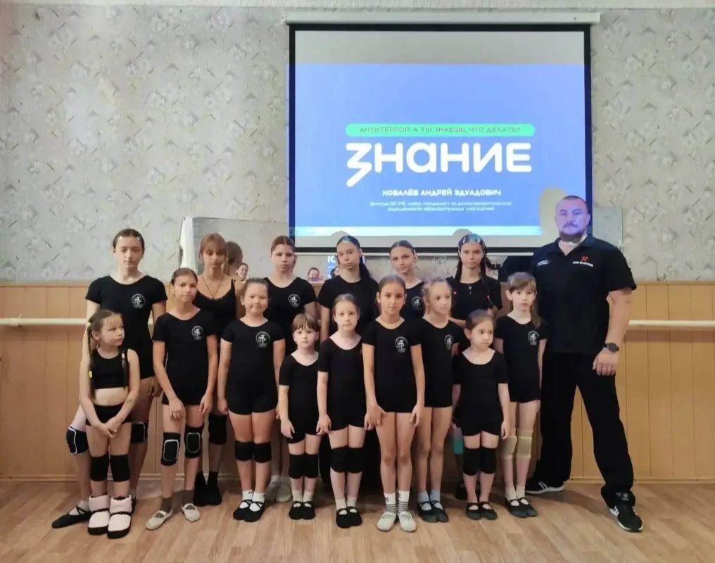 В ДНР проходит пилотный проект «Дворовые практики», направленный на организацию интересного досуга для детей и подростков во время летних каникул во дворах и городских пространствах В ДНР проходит пилотный проект «Дворовые практики», направленный на организацию интересного досуга для детей и подростков во время летних каникул во дворах и городских пространствах