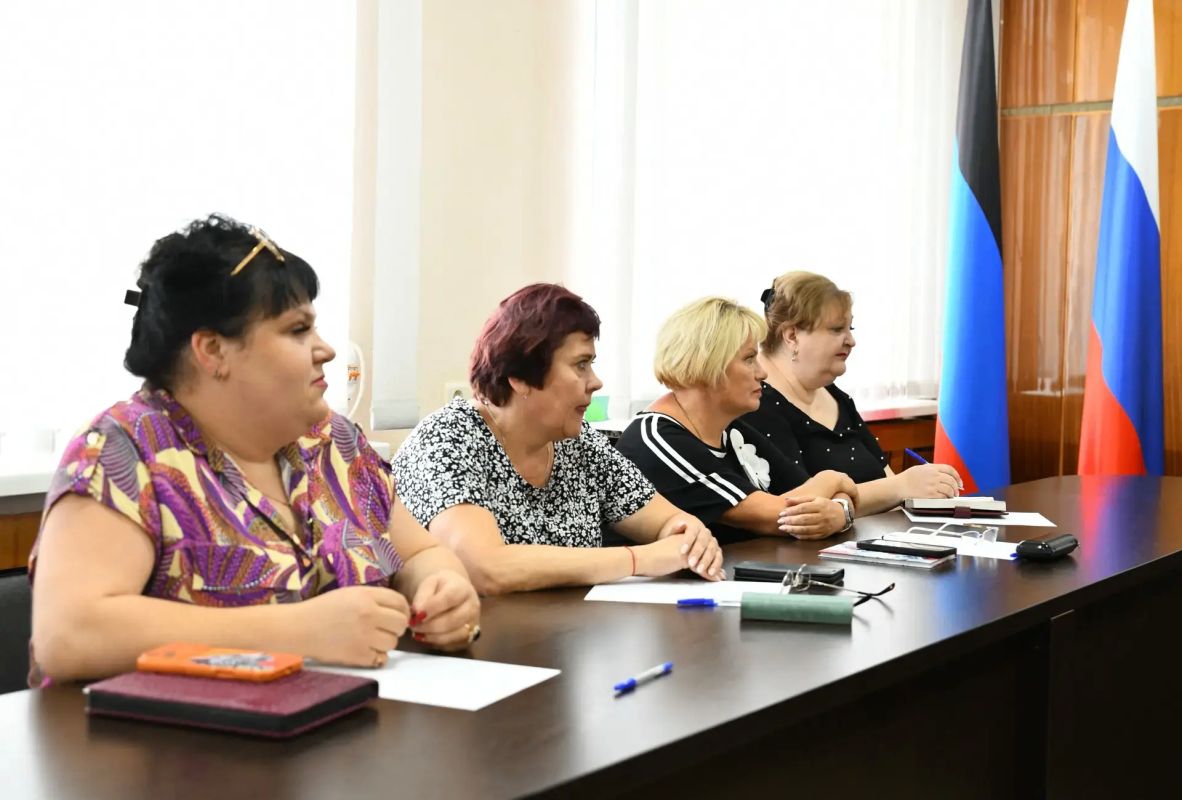 Алексей Исаев: Сегодня провел рабочее совещание в администрации городского округа Макеевки Алексей Исаев: Сегодня провел рабочее совещание в администрации городского округа Макеевки