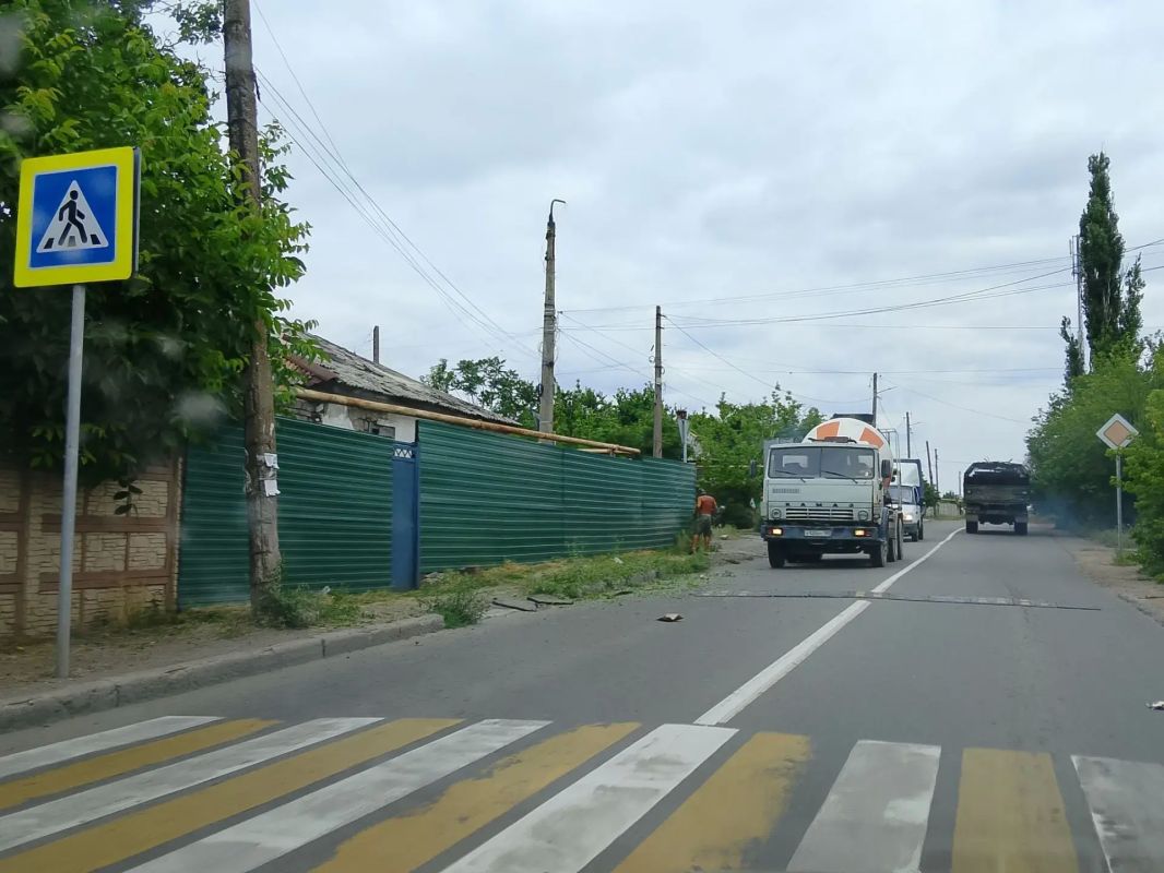 В рамках проведения мероприятий по благоустройству и поддержанию санитарного порядка на придомовых территориях жителями Кировского внутригородского района ведутся работы по покосу сорных и карантинных трав в частном секторе... В рамках проведения мероприятий по благоустройству и поддержанию санитарного порядка на придомовых территориях жителями Кировского внутригородского района ведутся работы по покосу сорных и карантинных трав в частном секторе...