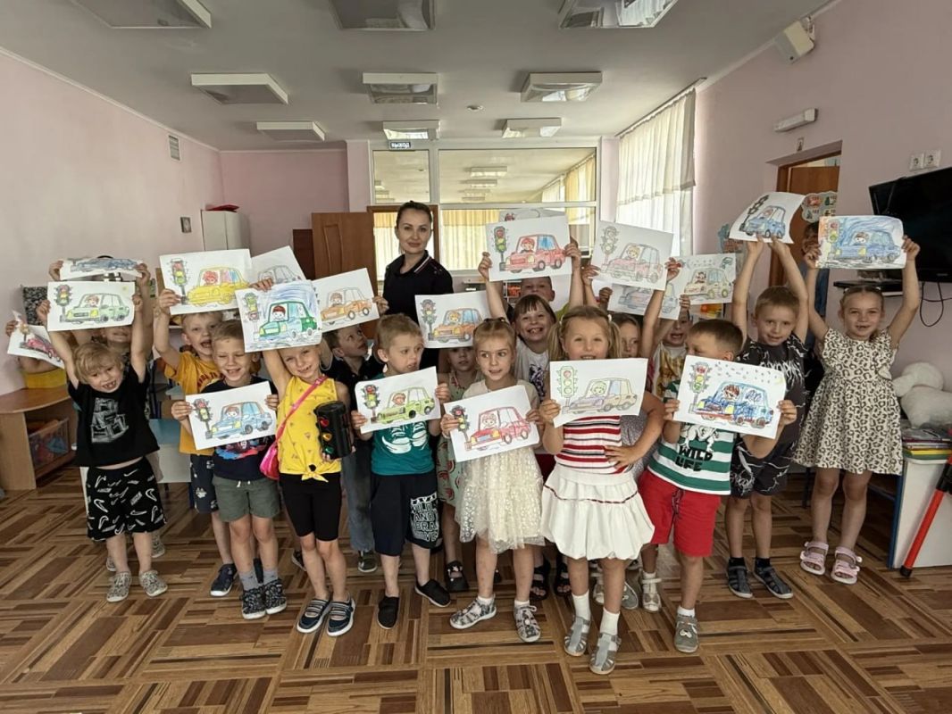 Госавтоинспекторы провели профилактическое мероприятие для дошкольников Госавтоинспекторы провели профилактическое мероприятие для дошкольников