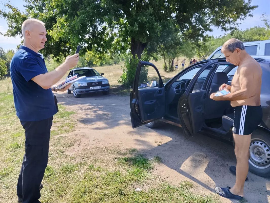 Сегодня, 11 августа, с целью предупреждения чрезвычайных ситуаций и происшествий на водных объектах муниципального образования городского округа Макеевка был проведен рейд по водным объектам Кировского внутригородского... Сегодня, 11 августа, с целью предупреждения чрезвычайных ситуаций и происшествий на водных объектах муниципального образования городского округа Макеевка был проведен рейд по водным объектам Кировского внутригородского...