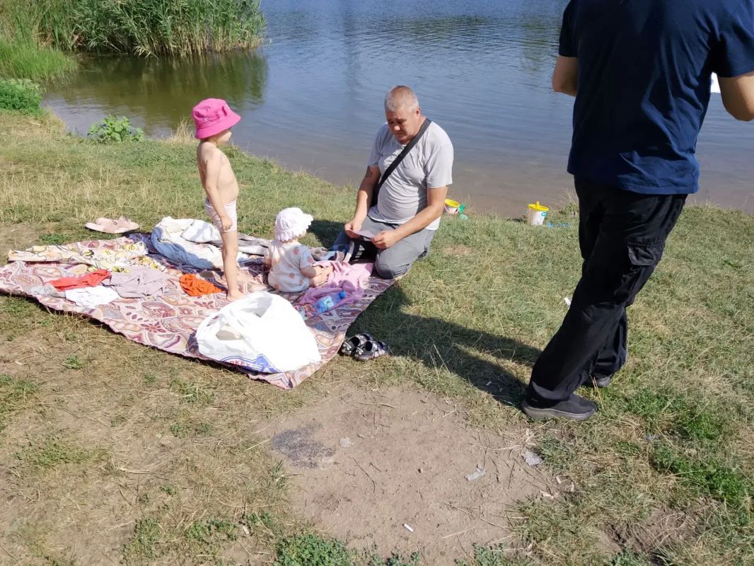 Сегодня, 11 августа, с целью предупреждения чрезвычайных ситуаций и происшествий на водных объектах муниципального образования городского округа Макеевка был проведен рейд по водным объектам Кировского внутригородского... Сегодня, 11 августа, с целью предупреждения чрезвычайных ситуаций и происшествий на водных объектах муниципального образования городского округа Макеевка был проведен рейд по водным объектам Кировского внутригородского...