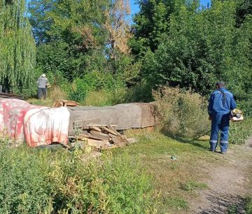 Сегодня, 13 августа, с целью приведения территории в надлежащее санитарное состояние в Кировском внутригородском районе города Макеевки силами Макеевского филиала НКО «ЕДИНЫЙ РЕГИОНАЛЬНЫЙ ФОНД ПО УПРАВЛЕНИЮ МНОГОКВАРТИРНЫМИ...