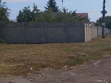 С целью приведения территории в надлежащее санитарное состояние жителями проведены работы по покосу сорных и карантинных трав на прилегающих к своим домовладениям территориях по ул. Литвинова