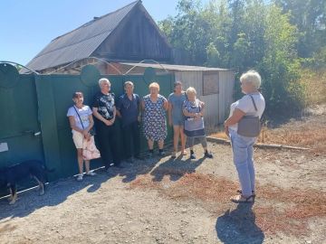 По поручению Главы ДНР Дениса Пушилина, в Кировском внутригородском районе продолжаются встречи с населением на подведомственной территории с целью выявления проблемных вопросов