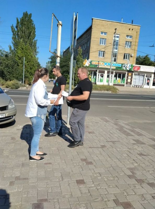 Сегодня, 14 августа, в Червоногвардейском районе Макеевки прошла значимая акция «Улица Героев», цель которой бережно хранить историческую память и напоминать жителям о тех, кто подарил нам мирное небо над головой Сегодня, 14 августа, в Червоногвардейском районе Макеевки прошла значимая акция «Улица Героев», цель которой бережно хранить историческую память и напоминать жителям о тех, кто подарил нам мирное небо над головой