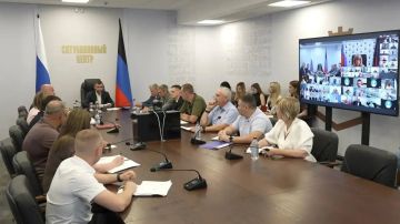 Александр Подгорный: На еженедельном оперативном совещании обсудили сферу транспорта, восстановление инфраструктуры, подготовку к отопительному сезону