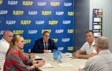 Андрей Крамар: Неделю за неделей продолжаем депутатские выезды и приемы