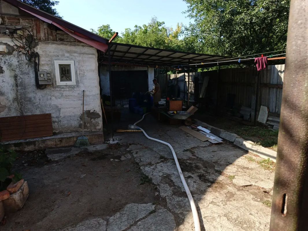 Сегодня, 19 августа, в Кировском внутригородском районе при поддержке региона-шефа Московская область согласно поступившим заявкам произведен подвоз воды для жителей в жилом массиве «Путь Ильича» по ул. Матросова, ул.... Сегодня, 19 августа, в Кировском внутригородском районе при поддержке региона-шефа Московская область согласно поступившим заявкам произведен подвоз воды для жителей в жилом массиве «Путь Ильича» по ул. Матросова, ул....