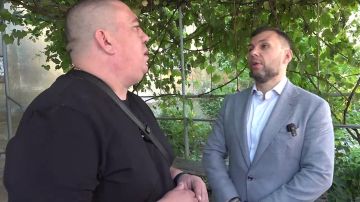 Денис Пушилин: Руководитель Единого фонда по управлению МКД Евгений Смирнов доложил, как решаются проблемы, поднятые на встрече с жителями микрорайона Зеленый в Макеевке