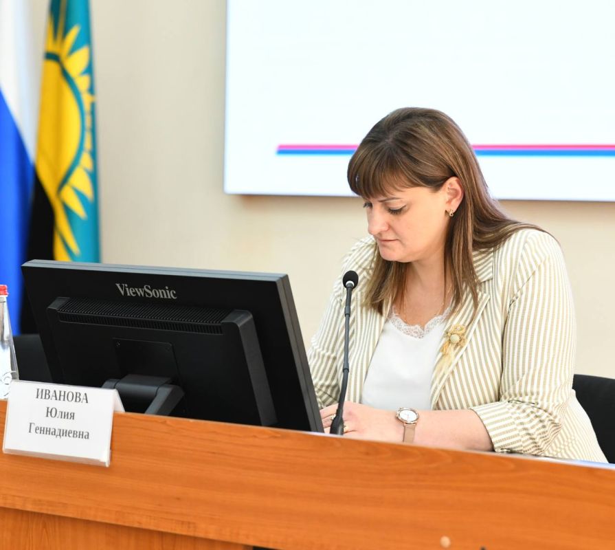 Лариса Толстыкина: Также провели в Макеевке штаб по вопросам здравоохранения, где рассмотрели текущую ситуацию и вопросы, требующие дополнительного внимания Лариса Толстыкина: Также провели в Макеевке штаб по вопросам здравоохранения, где рассмотрели текущую ситуацию и вопросы, требующие дополнительного внимания