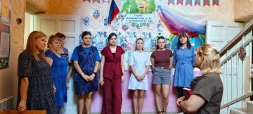 Сегодня, 24 августа в Червоногвардейском районе состоялась встреча заместителя руководителя Управы Червоногвардейского внутригородского района Администрации городского округа Макеевка Татьяны Задорожной с трудовым...
