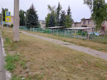 Сегодня, 28 августа, с целью приведения территории в надлежащее санитарное состояние силами ГКДОУ «Детский сад № 119 общеразвивающего вида городского округа Макеевка» проведены работы по покосу травы на прилегающей к...