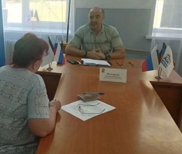 2 сентября, депутат Макеевского городского совета Донецкой Народной Республики Александр Подгорный провел приём граждан в общественной приемной Кировского внутригородского района городского округа Макеевка