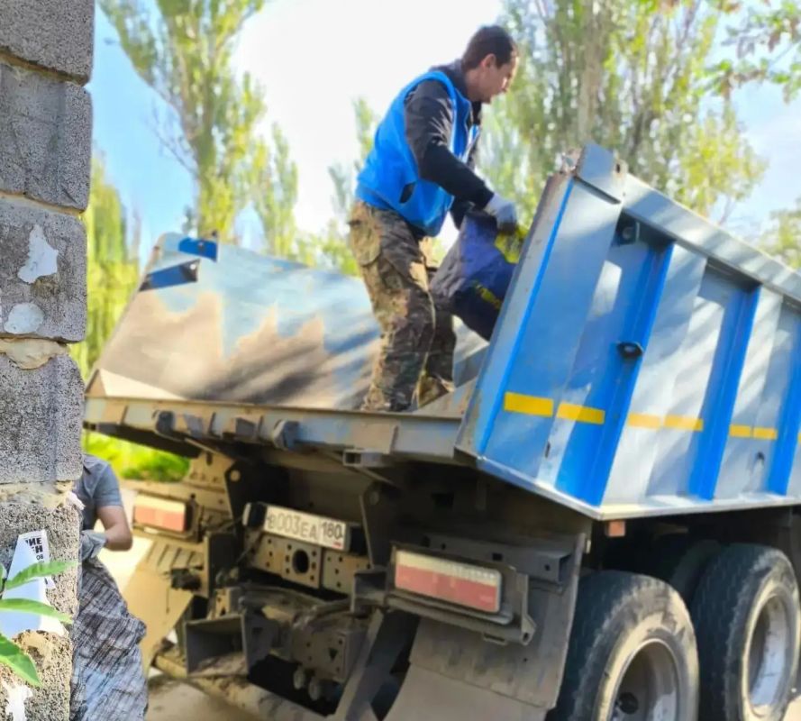 Сегодня, 2 сентября, в Кировском внутригородском районе совместными силами МУП АГМ «Перспектива» и Макеевского филиала НКО «ЕДИНЫЙ РЕГИОНАЛЬНЫЙ ФОНД ПО УПРАВЛЕНИЮ МНОГОКВАРТИРНЫМИ ДОМАМИ НА ТЕРРИТОРИИ ДОНЕЦКОЙ НАРОДНОЙ... Сегодня, 2 сентября, в Кировском внутригородском районе совместными силами МУП АГМ «Перспектива» и Макеевского филиала НКО «ЕДИНЫЙ РЕГИОНАЛЬНЫЙ ФОНД ПО УПРАВЛЕНИЮ МНОГОКВАРТИРНЫМИ ДОМАМИ НА ТЕРРИТОРИИ ДОНЕЦКОЙ НАРОДНОЙ...
