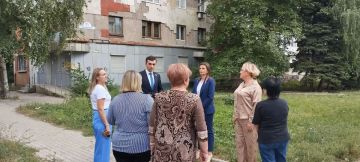 7 сентября 2026 года депутат Макеевского городского совета Сергей Зуев провел встречу по адресу: г. Макеевка, ул. Панченко 1-1а.
