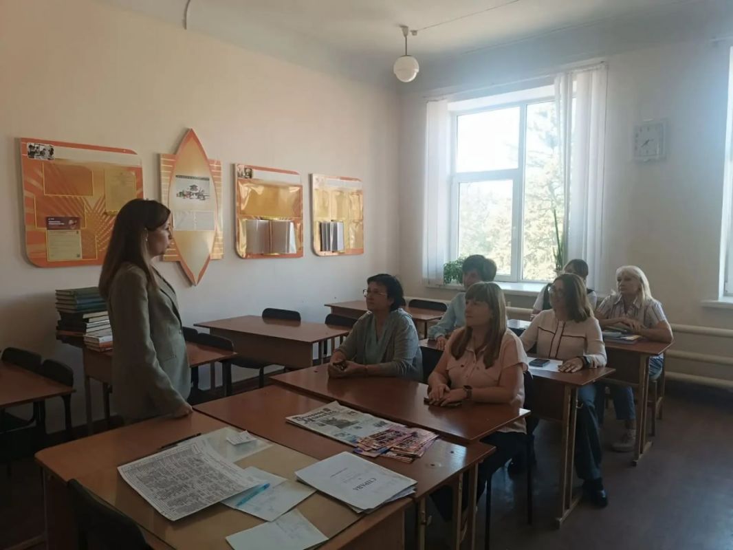В Муниципальном бюджетном учреждении «Городской дворец культуры им. В. Г. Кирсановой», Дворец культуры «ЯКХЗ» прошёл тематический вечер «Память жива», приуроченный ко Дню освобождения Донбасса В Муниципальном бюджетном учреждении «Городской дворец культуры им. В. Г. Кирсановой», Дворец культуры «ЯКХЗ» прошёл тематический вечер «Память жива», приуроченный ко Дню освобождения Донбасса