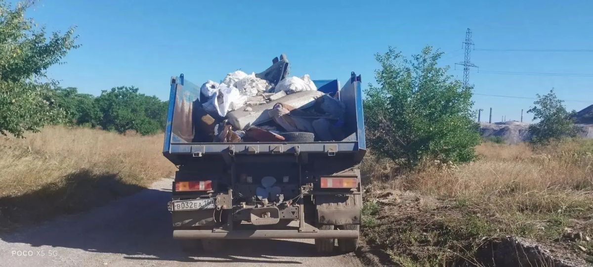 8-9 сентября, с целью приведения территории в надлежащее санитарное состояние проведены работы по вывозу несанкционированного накопления мусора по ул. Бабаева вблизи жилого массива «Рабочие городки» 8-9 сентября, с целью приведения территории в надлежащее санитарное состояние проведены работы по вывозу несанкционированного накопления мусора по ул. Бабаева вблизи жилого массива «Рабочие городки»