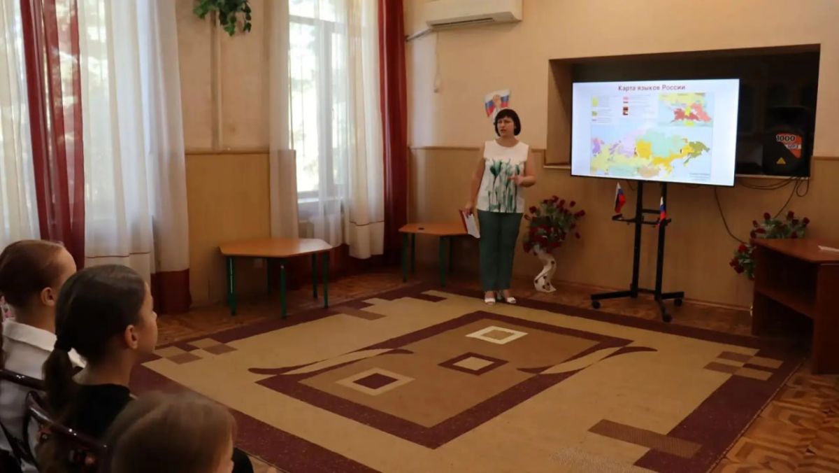 Александр Подгорный: В Муниципальном бюджетном учреждении «Городской дворец культуры им. В. Г. Кирсановой», Дворец культуры «ЯКХЗ» для участников художественной самодеятельности прошла игра-викторина «Как говорит Россия»... Александр Подгорный: В Муниципальном бюджетном учреждении «Городской дворец культуры им. В. Г. Кирсановой», Дворец культуры «ЯКХЗ» для участников художественной самодеятельности прошла игра-викторина «Как говорит Россия»...